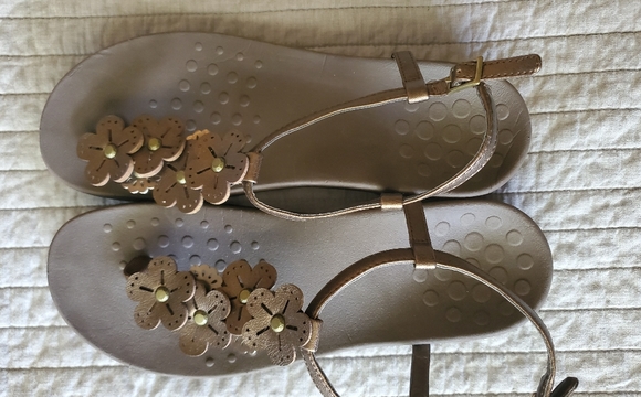 Vionic Julie II Slingback Thong Sandal MSRP $79.99 - Picture 9 of 9